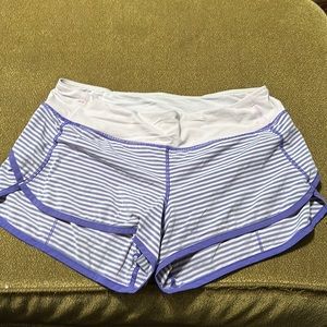 Lululemon size 6 women’s speed shorts